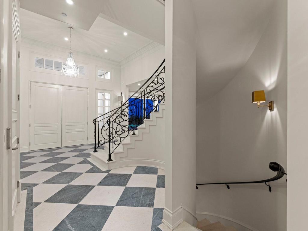 Listing Image for R3074835