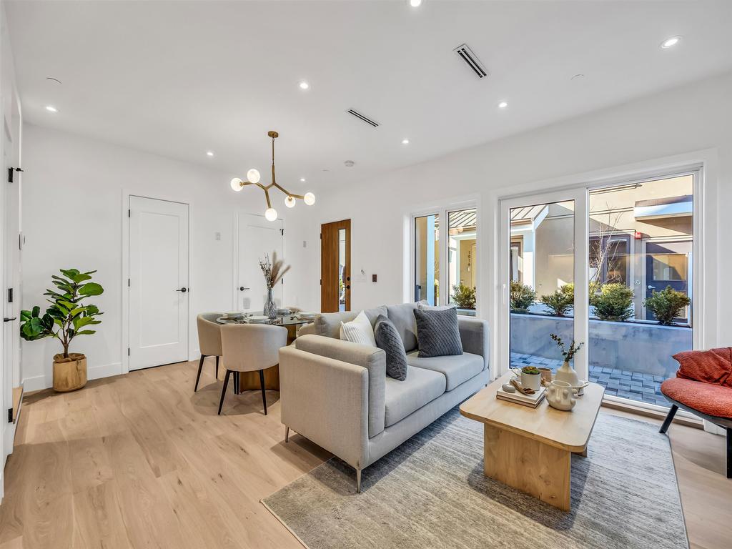 Listing Image for R3075538