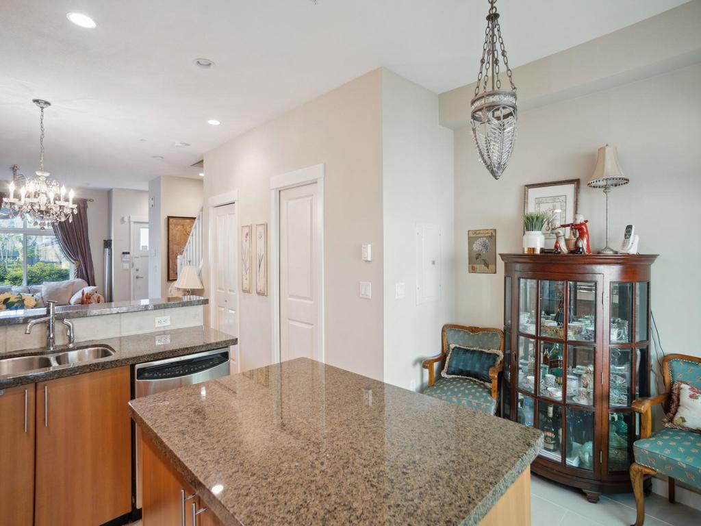 Listing Image for R3075694