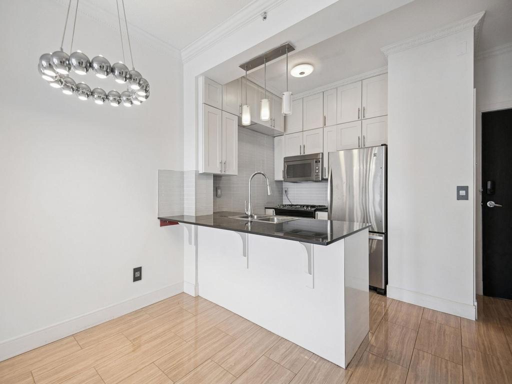 Listing Image for R3075846