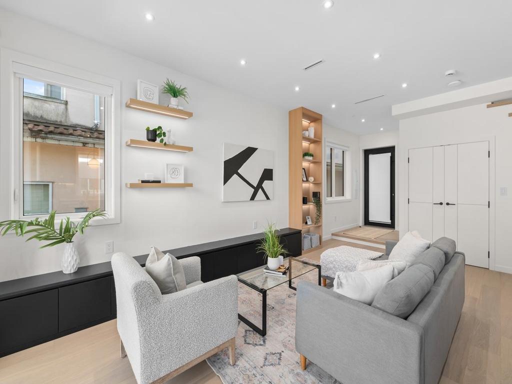 Listing Image for R3075998