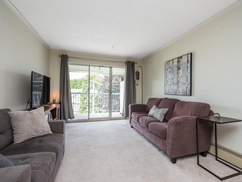 Listing Image for R3076029