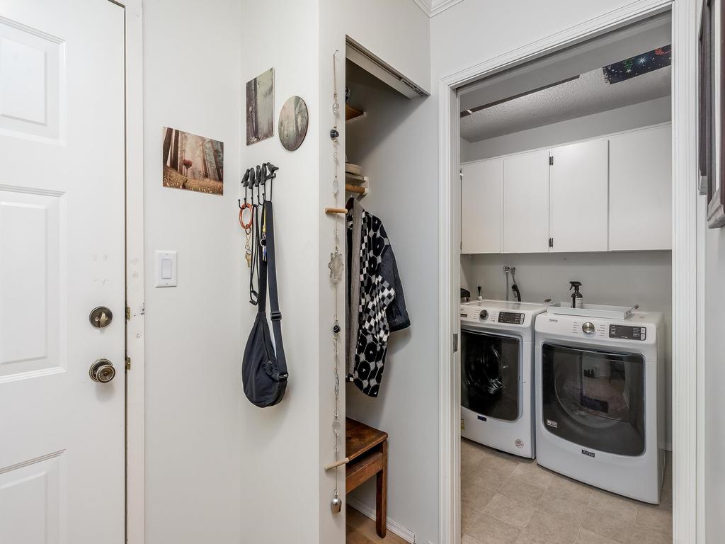 Listing Image for R3076029