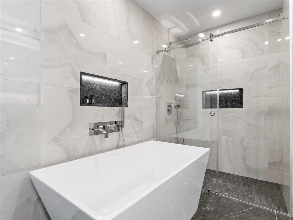 Listing Image for R3076129