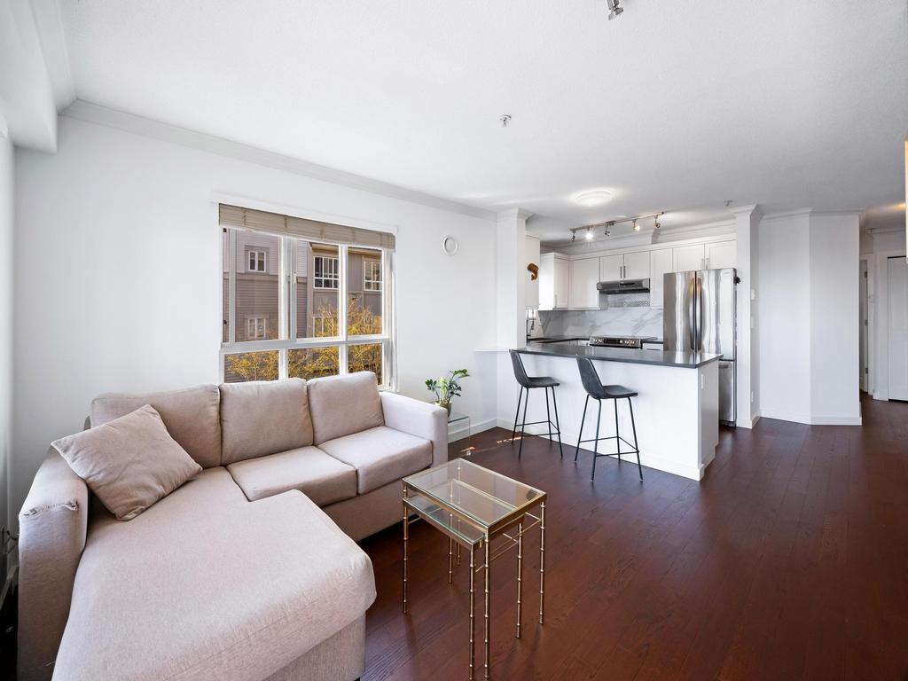 Listing Image for R3076323