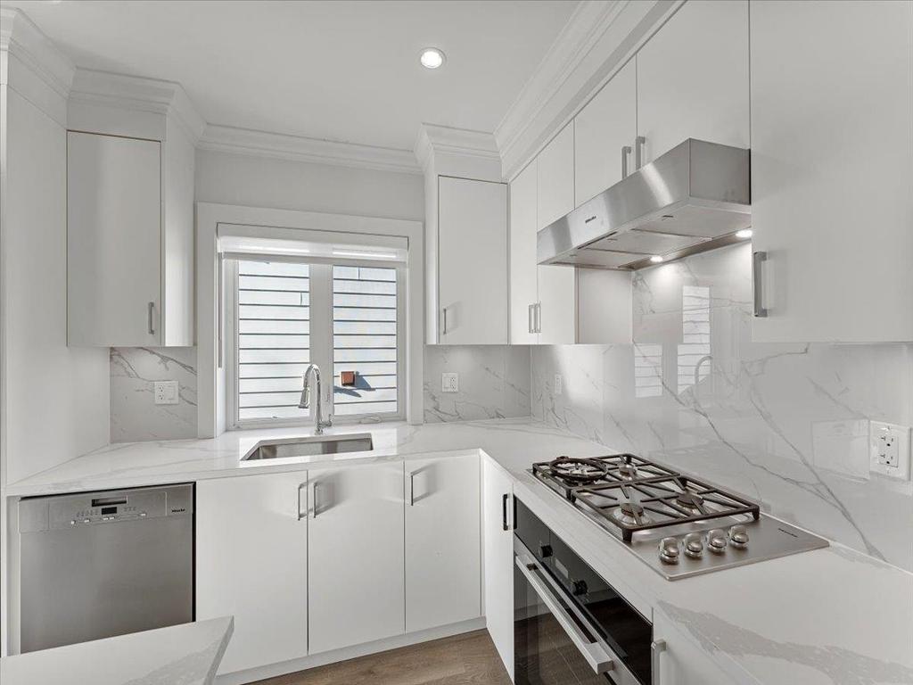 Listing Image for R3076355