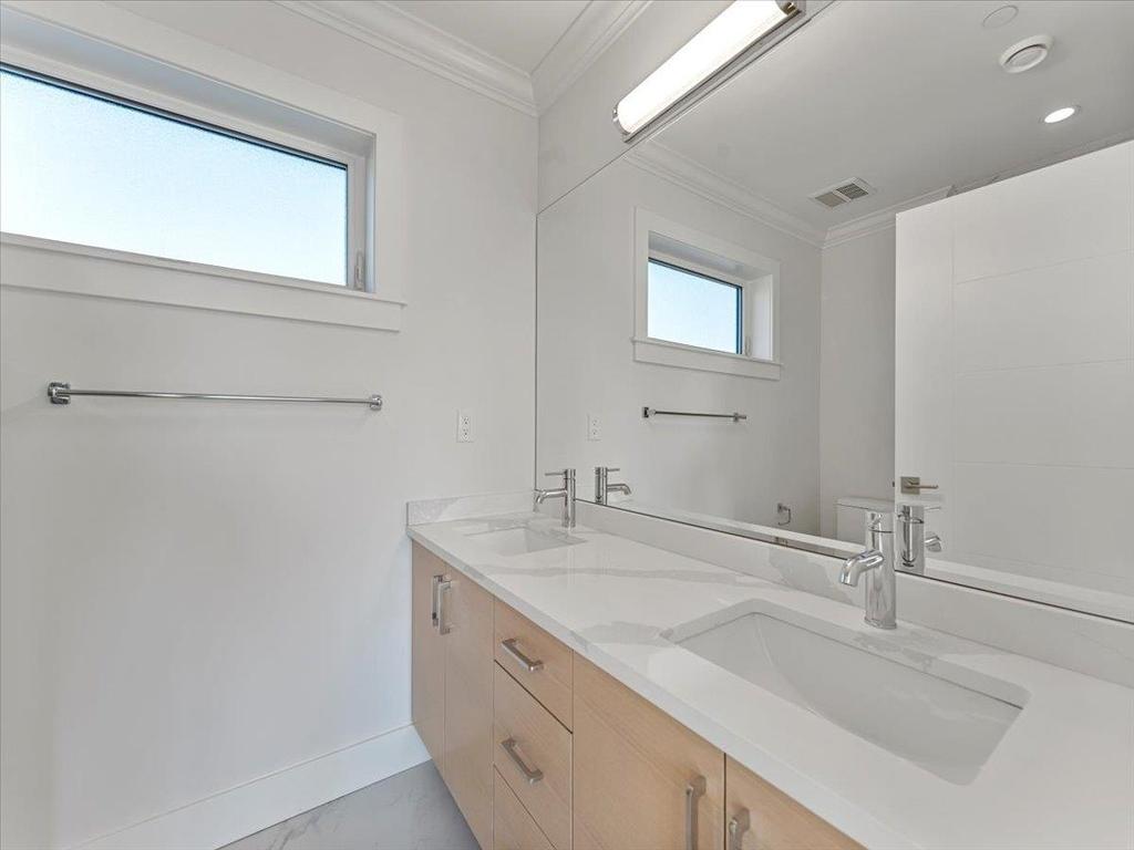 Listing Image for R3076355