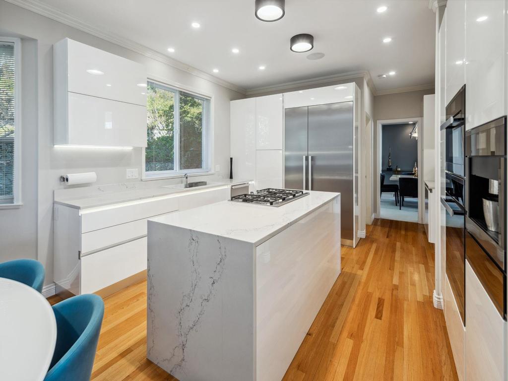 Listing Image for R3076537