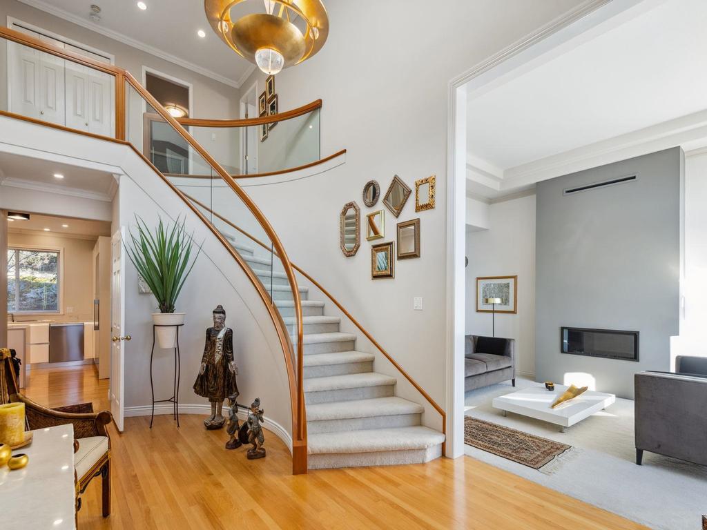 Listing Image for R3076537