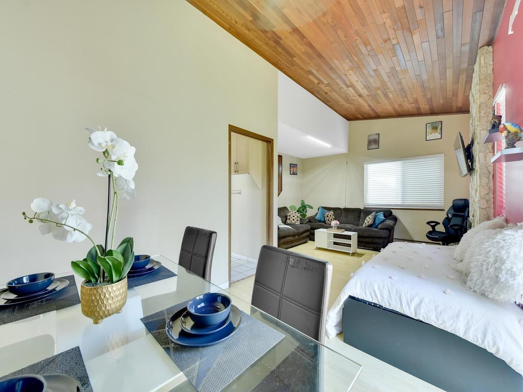 Listing Image for R3076676