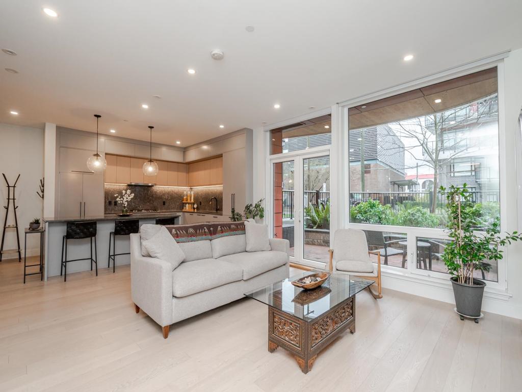 Listing Image for R3076679