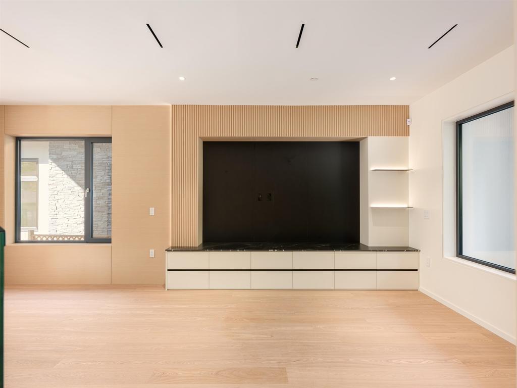 Listing Image for R3076835