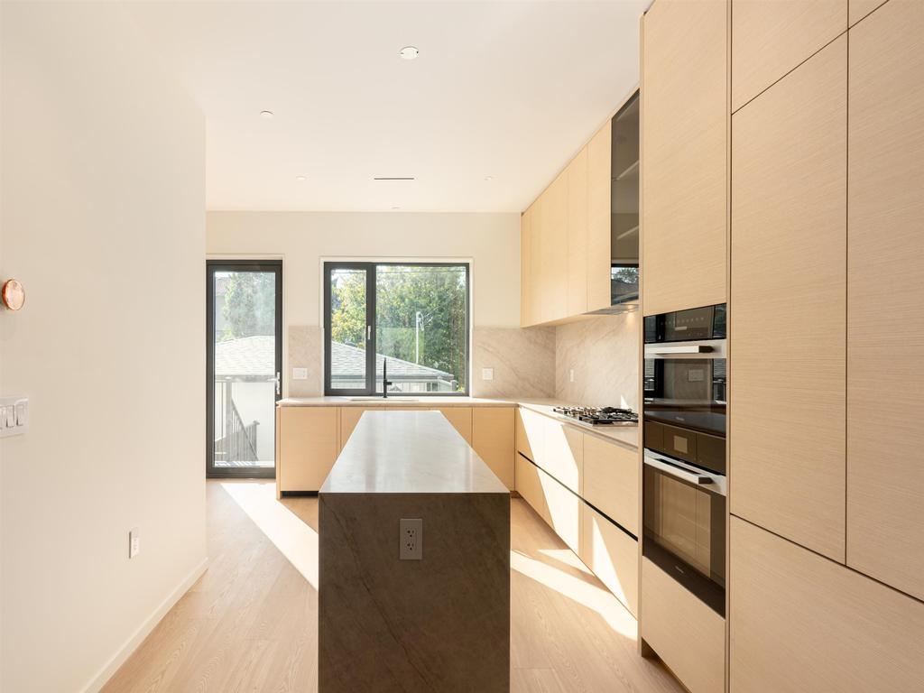 Listing Image for R3076835