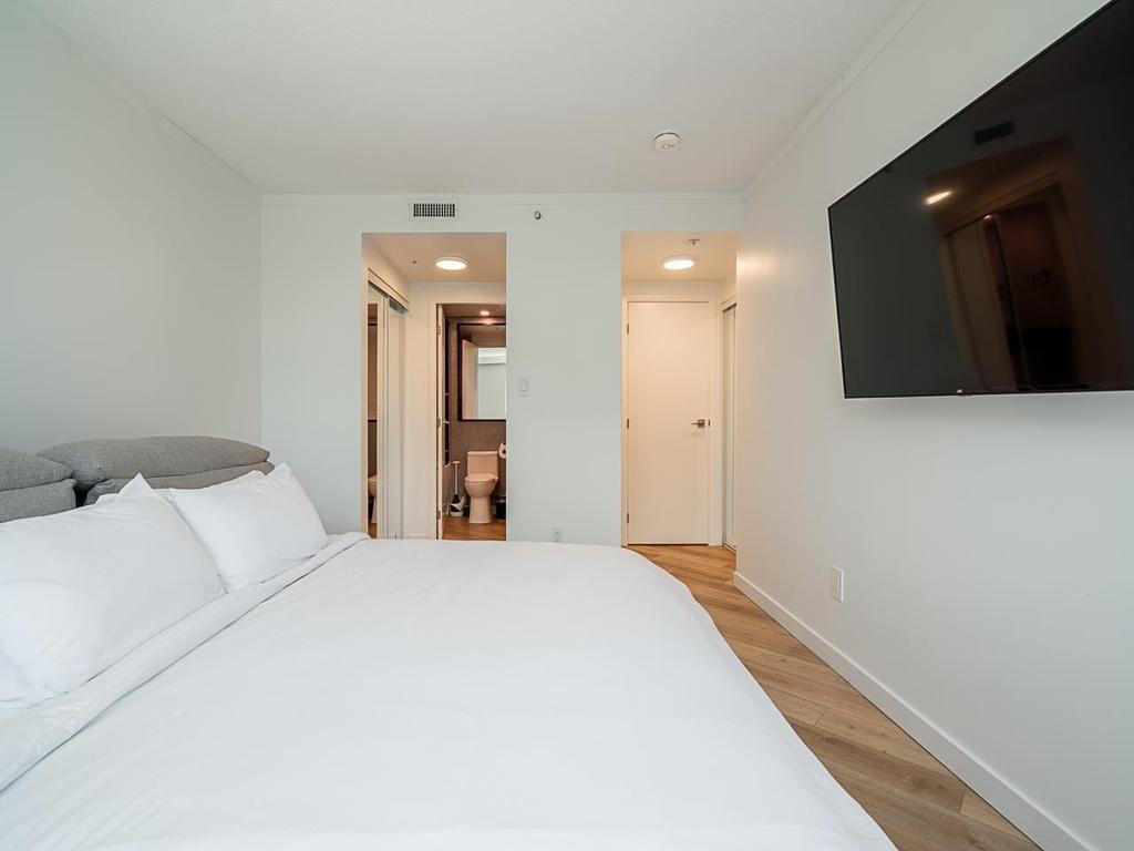 Listing Image for R3076877