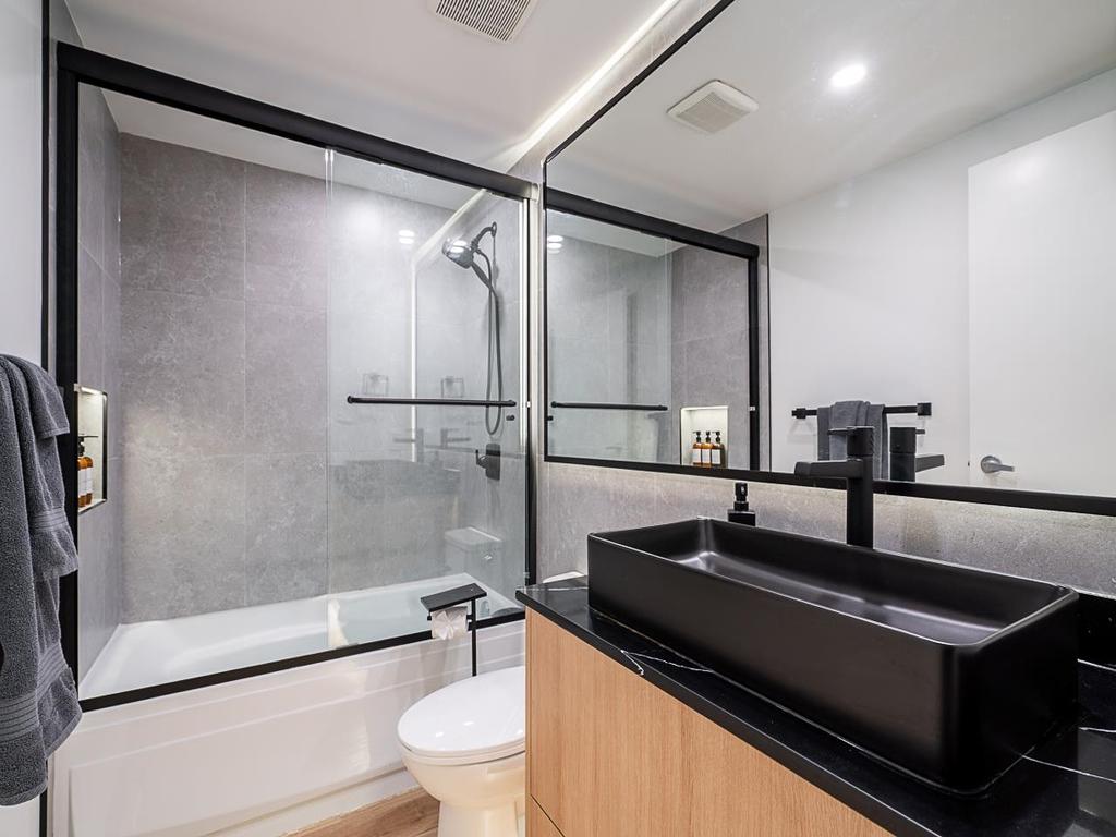 Listing Image for R3076877