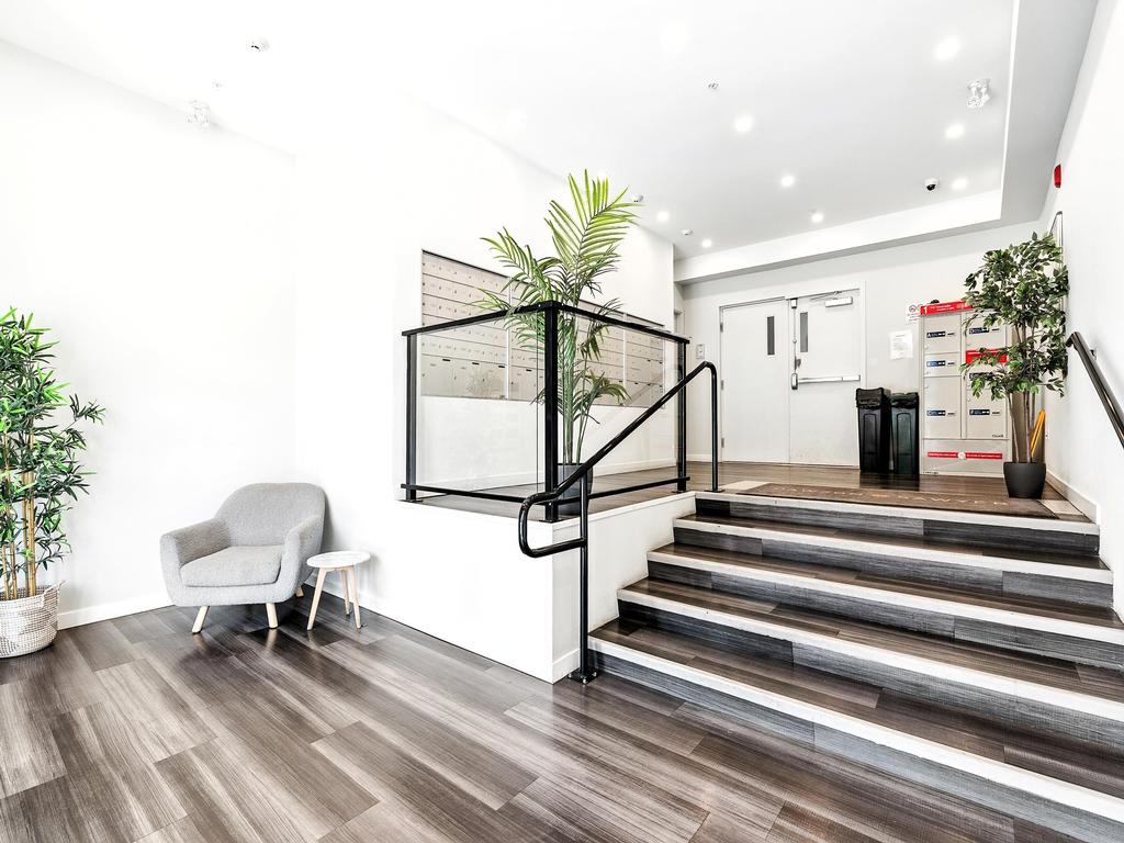 Listing Image for R3076912