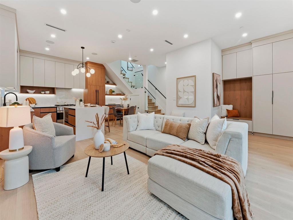 Listing Image for R3076932