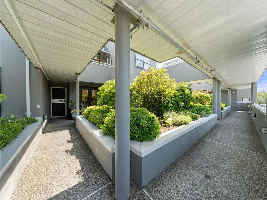 Listing Image for R3077018