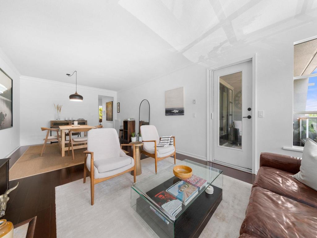 Listing Image for R3077018