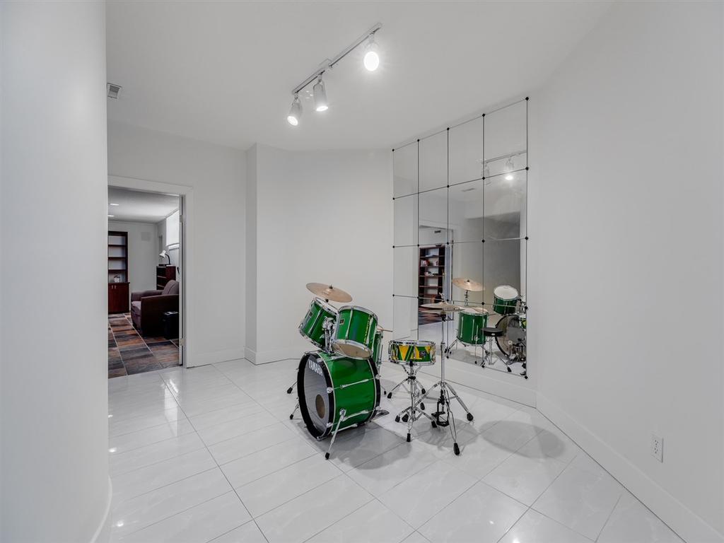 Listing Image for R3077043