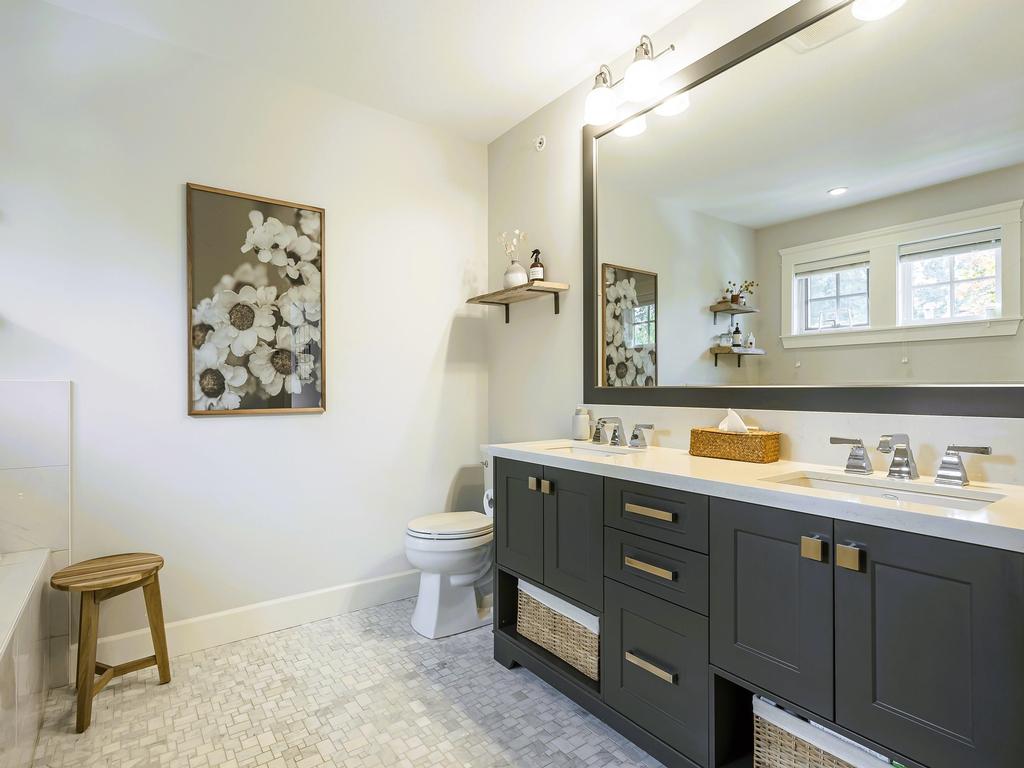 Listing Image for R3077055