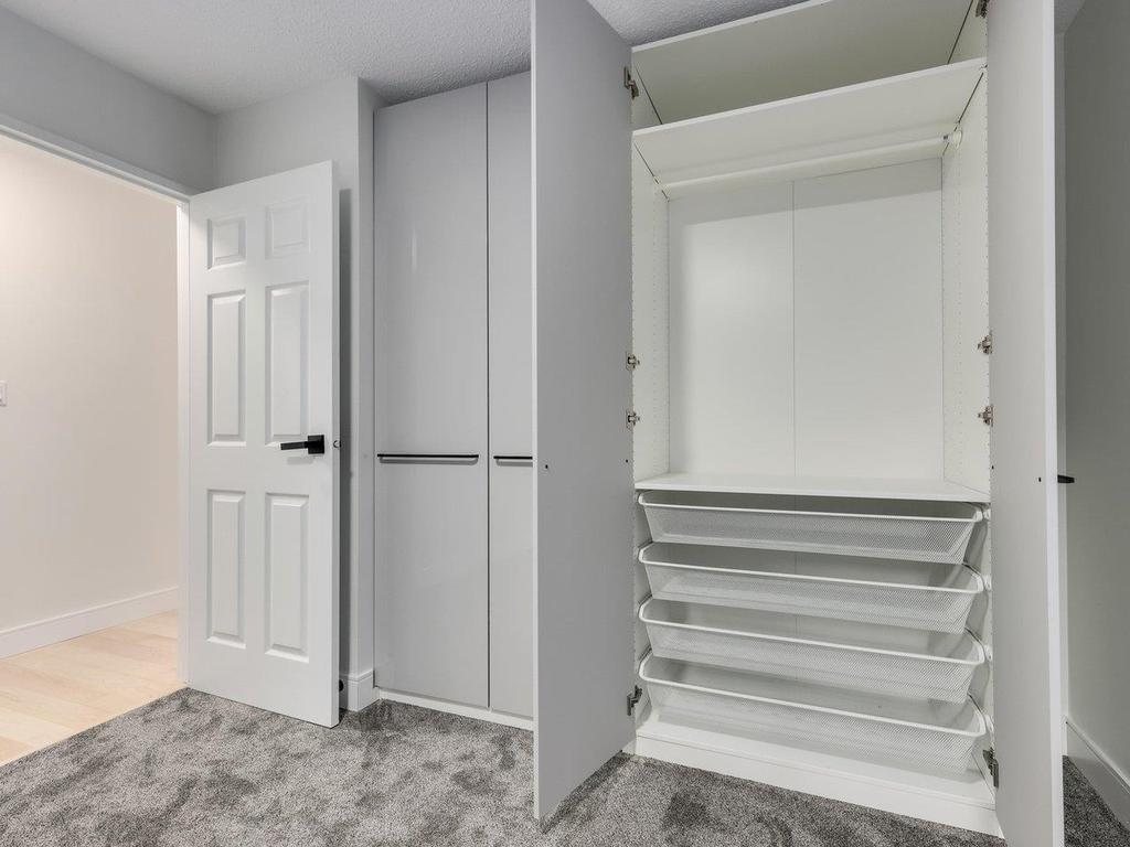 Listing Image for R3077058