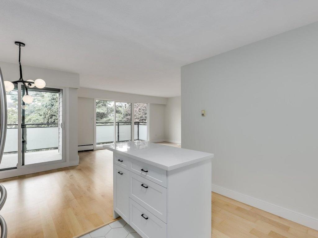 Listing Image for R3077058