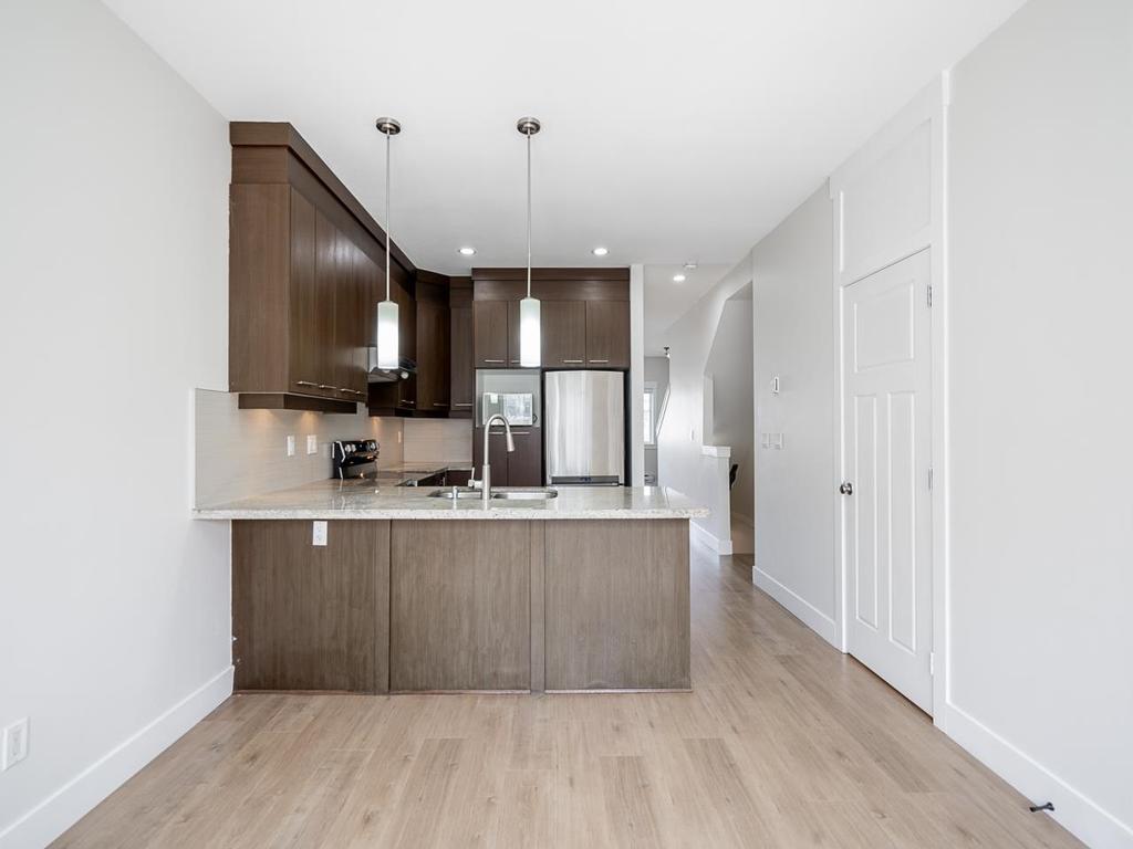 Listing Image for R3077067