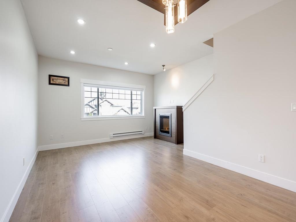 Listing Image for R3077067