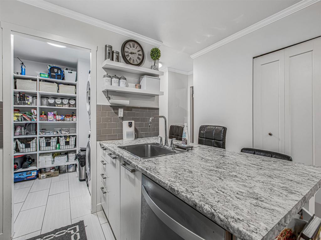 Listing Image for R3077091