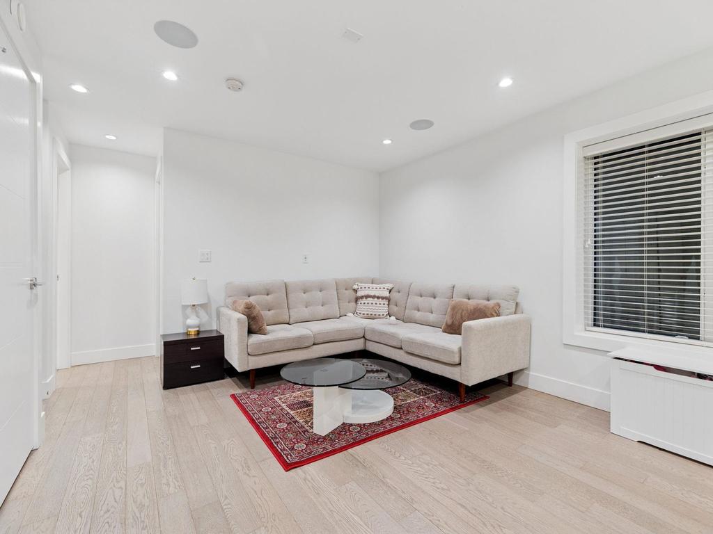 Listing Image for R3077347