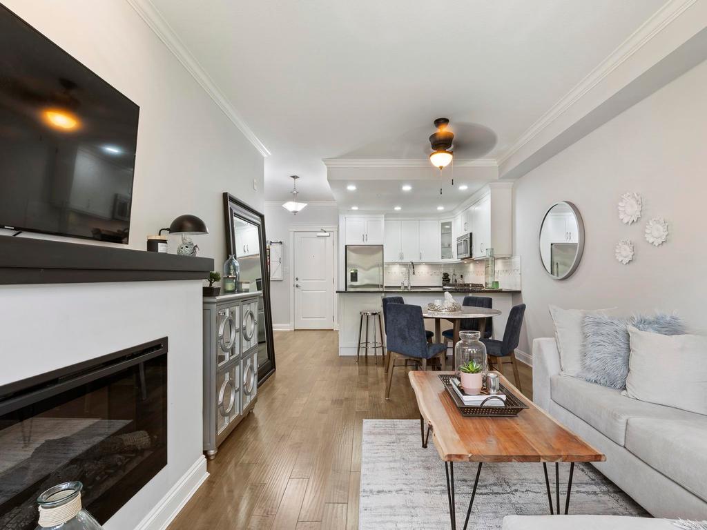 Listing Image for R3078084