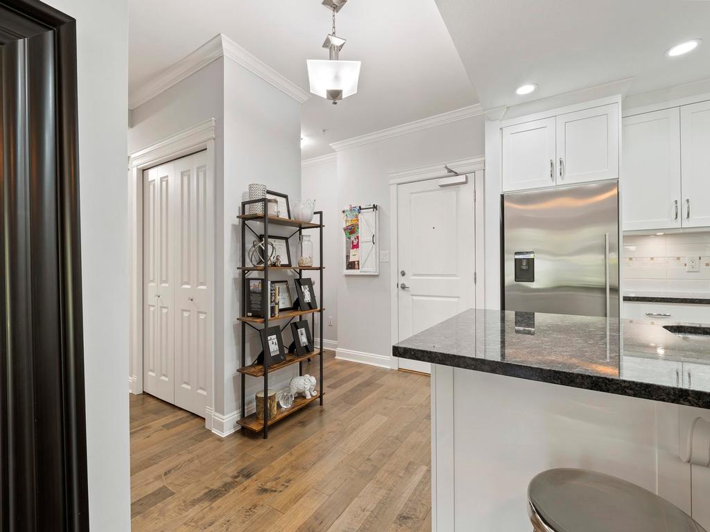 Listing Image for R3078084