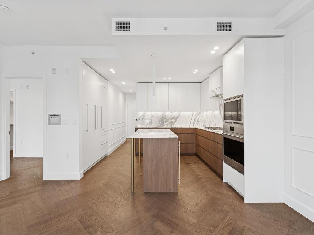 Listing Image for R3078102