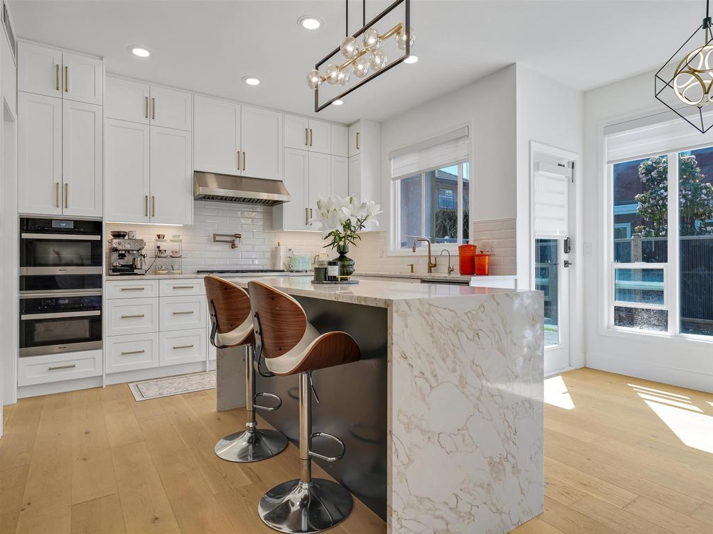 Listing Image for R3078166