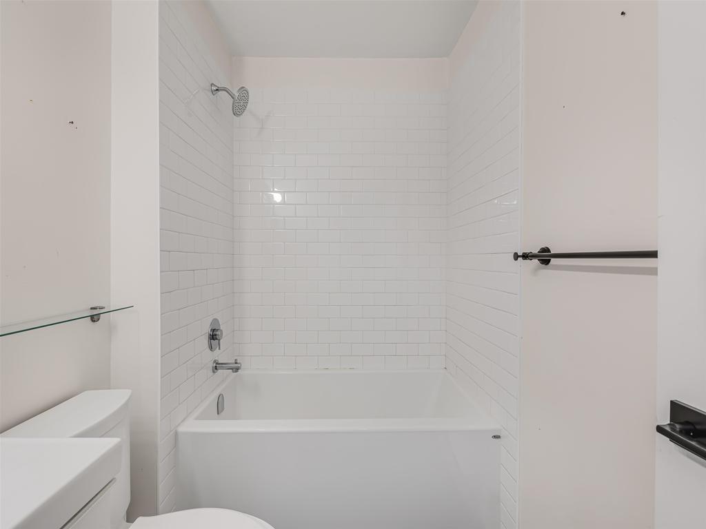 Listing Image for R3078168