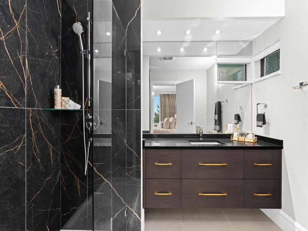 Listing Image for R3078260