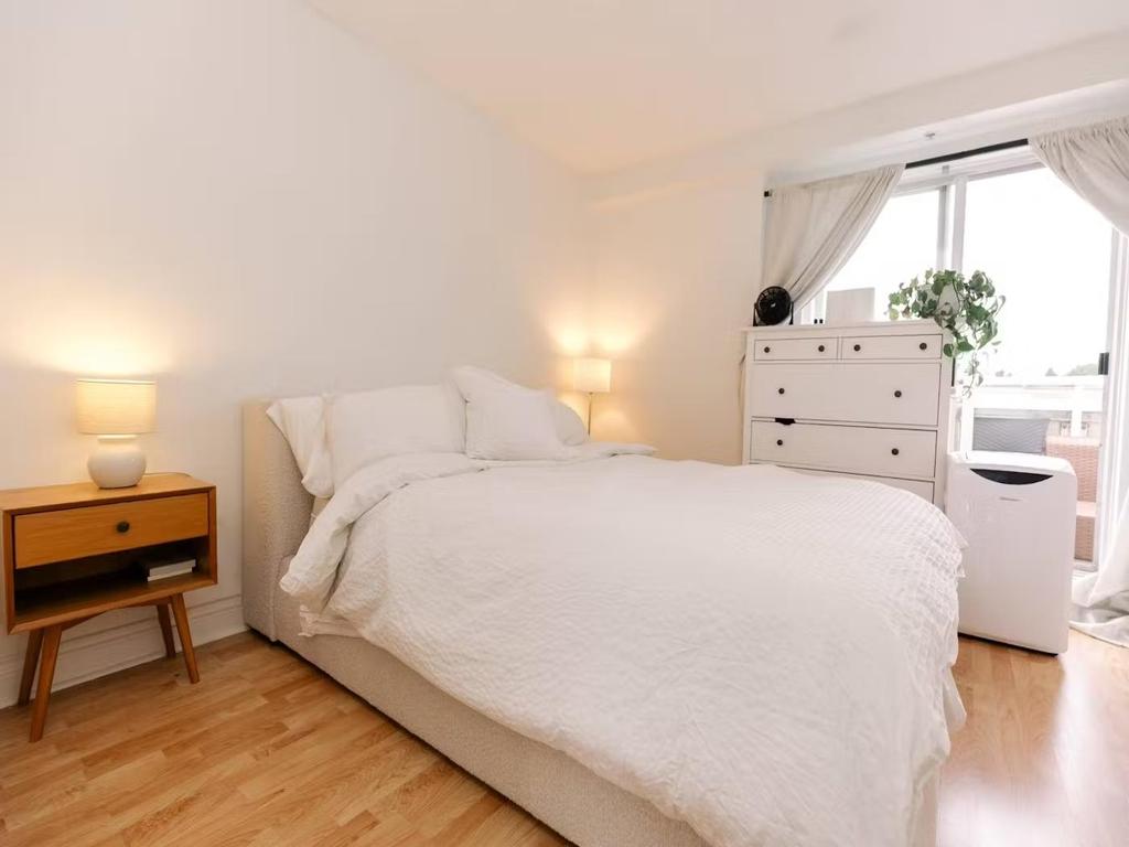 Listing Image for R3078483