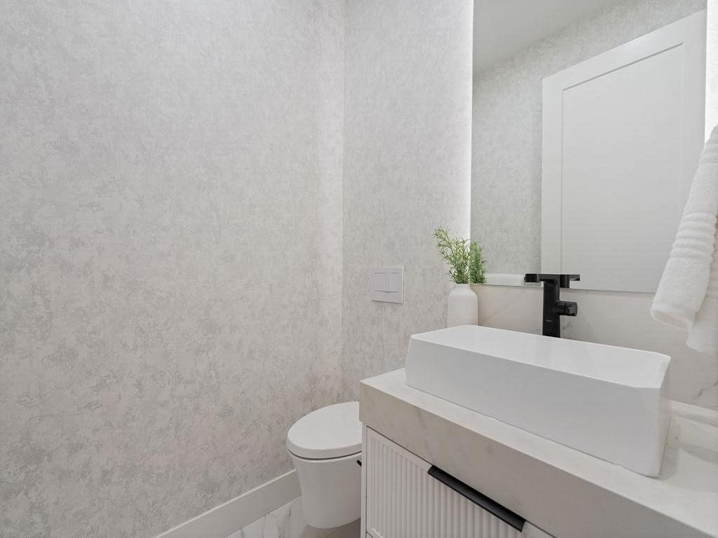 Listing Image for R3078529