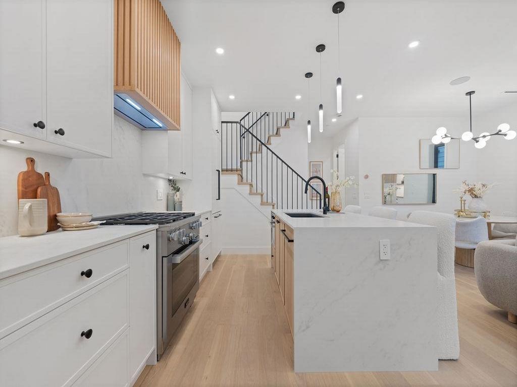 Listing Image for R3078529