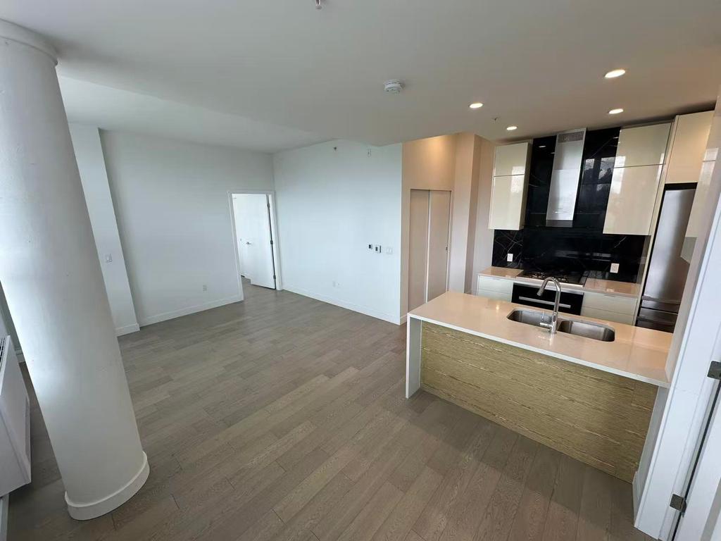 Listing Image for R3078638