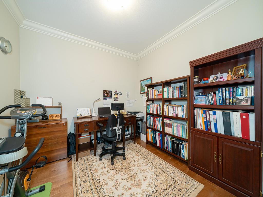 Listing Image for R3078767