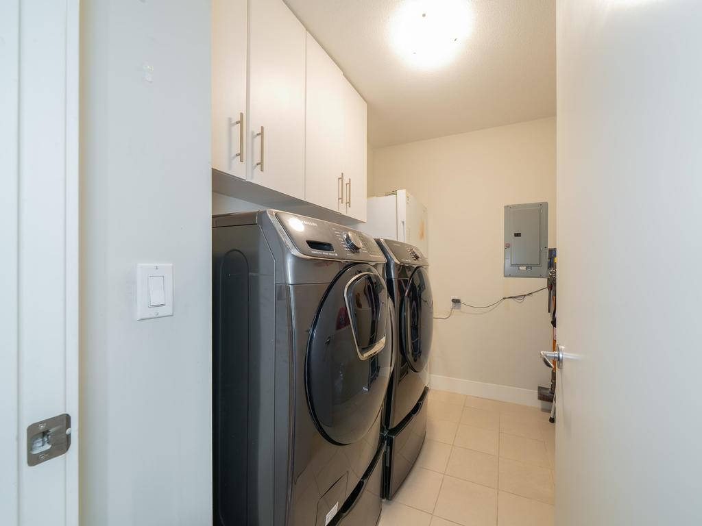 Listing Image for R3078767
