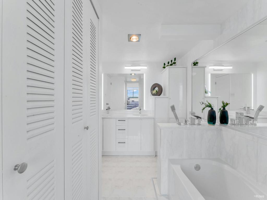 Listing Image for R3078793