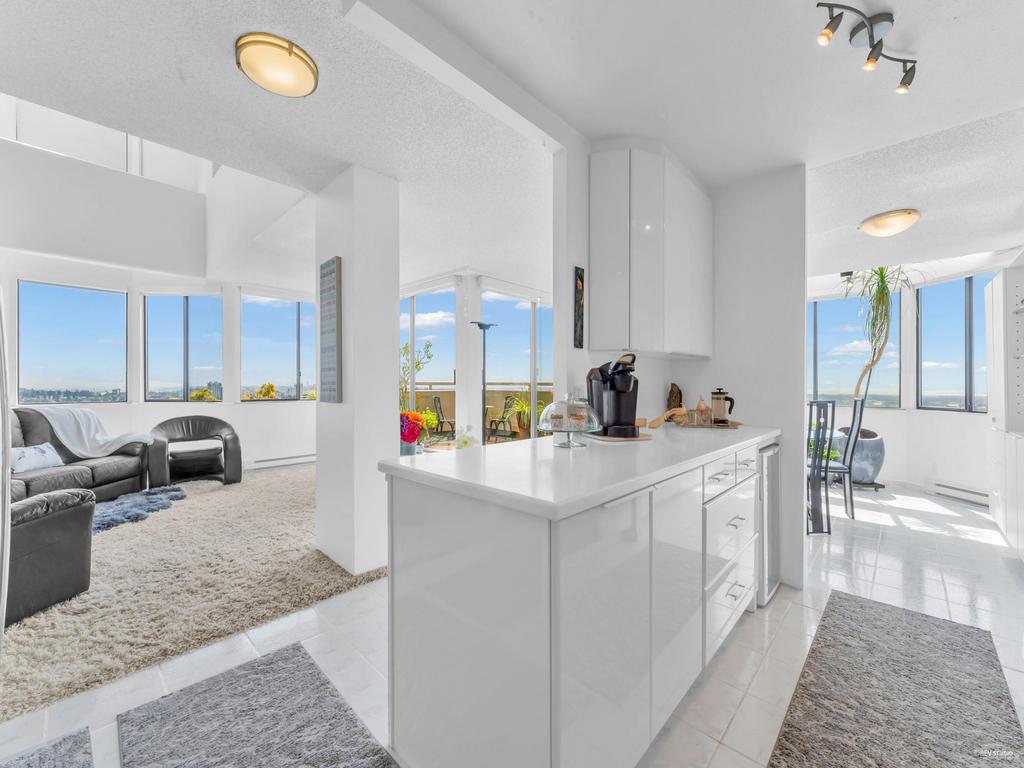 Listing Image for R3078793