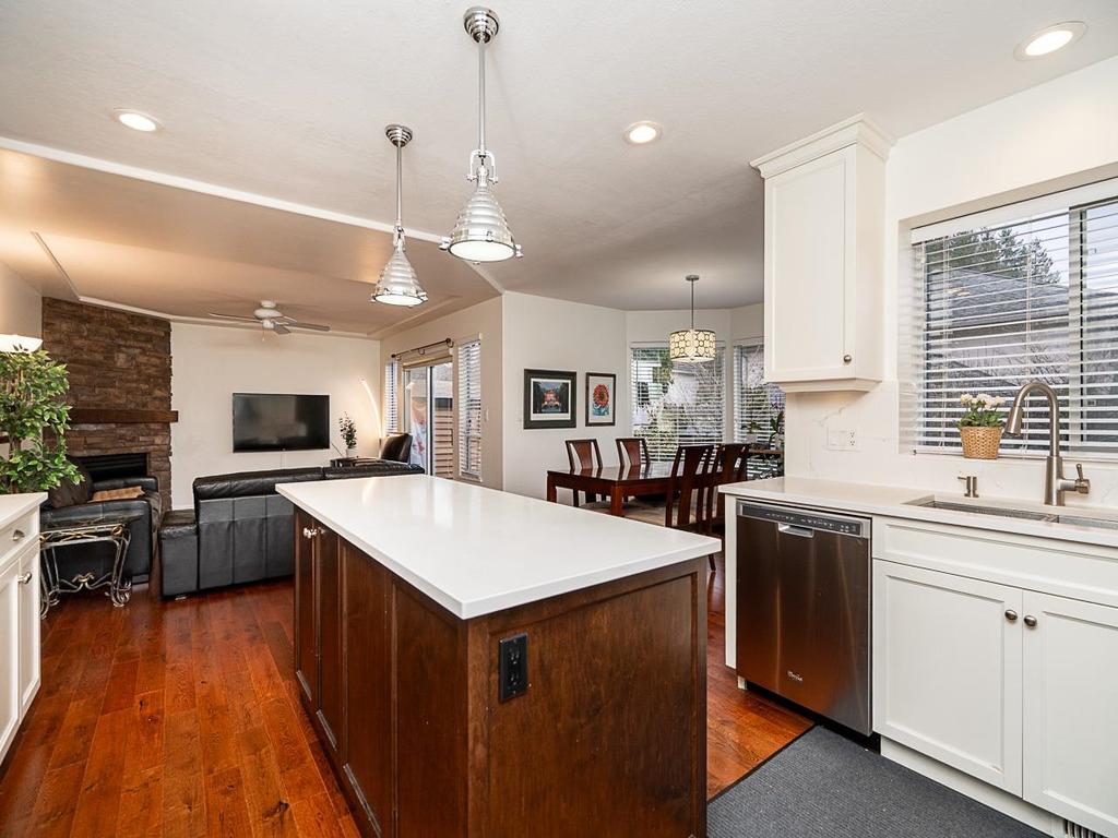 Listing Image for R3078796