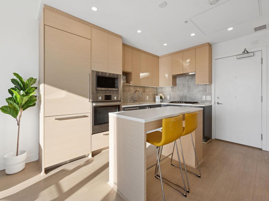 Listing Image for R3078833