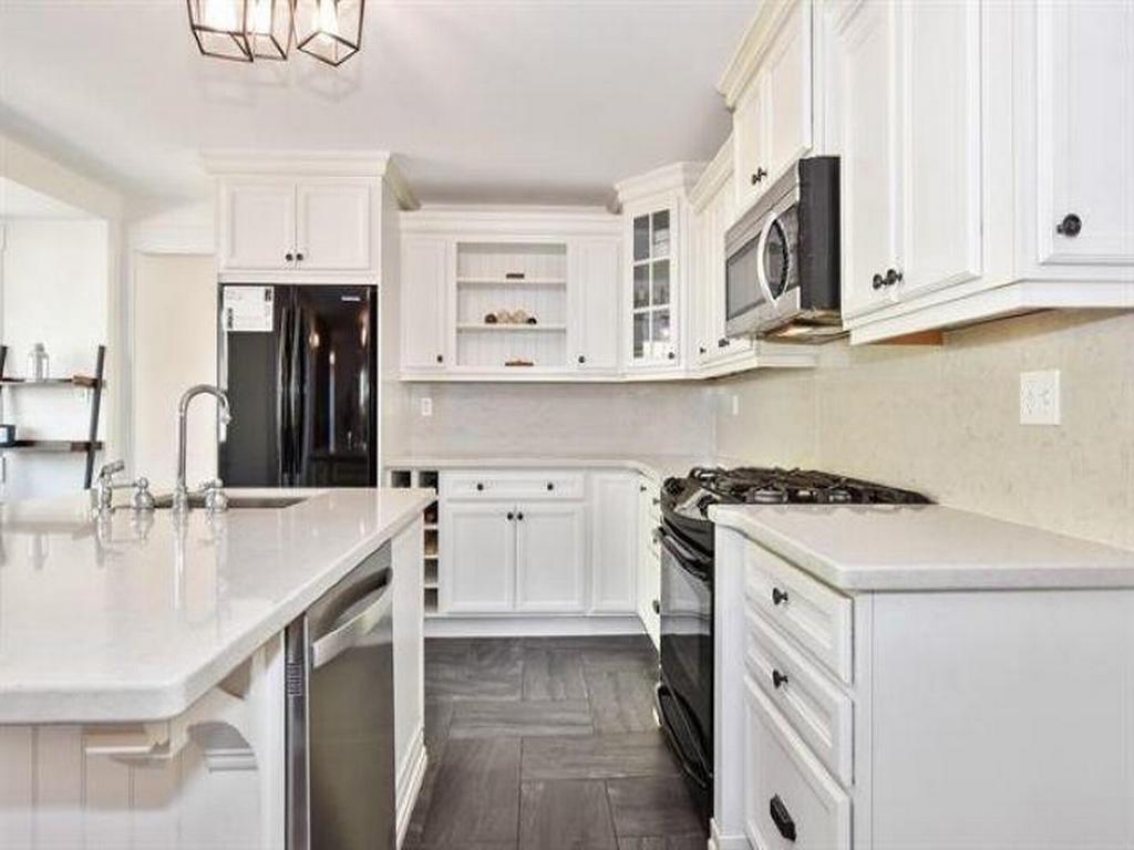 Listing Image for R3078844