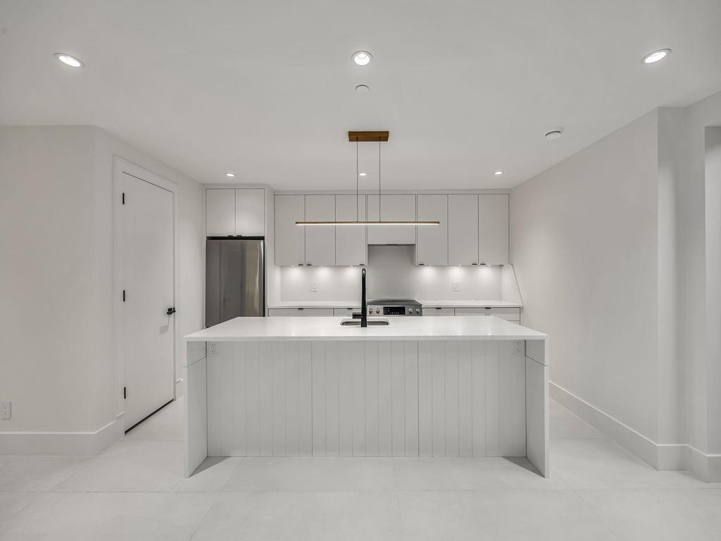 Listing Image for R3078906