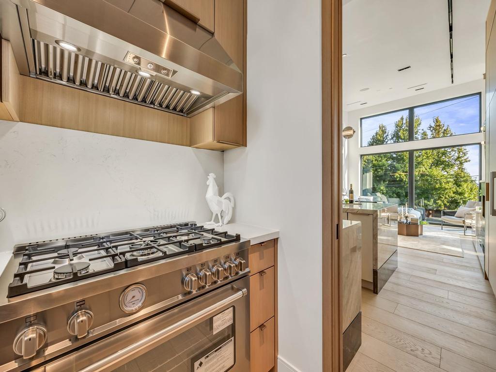 Listing Image for R3078906